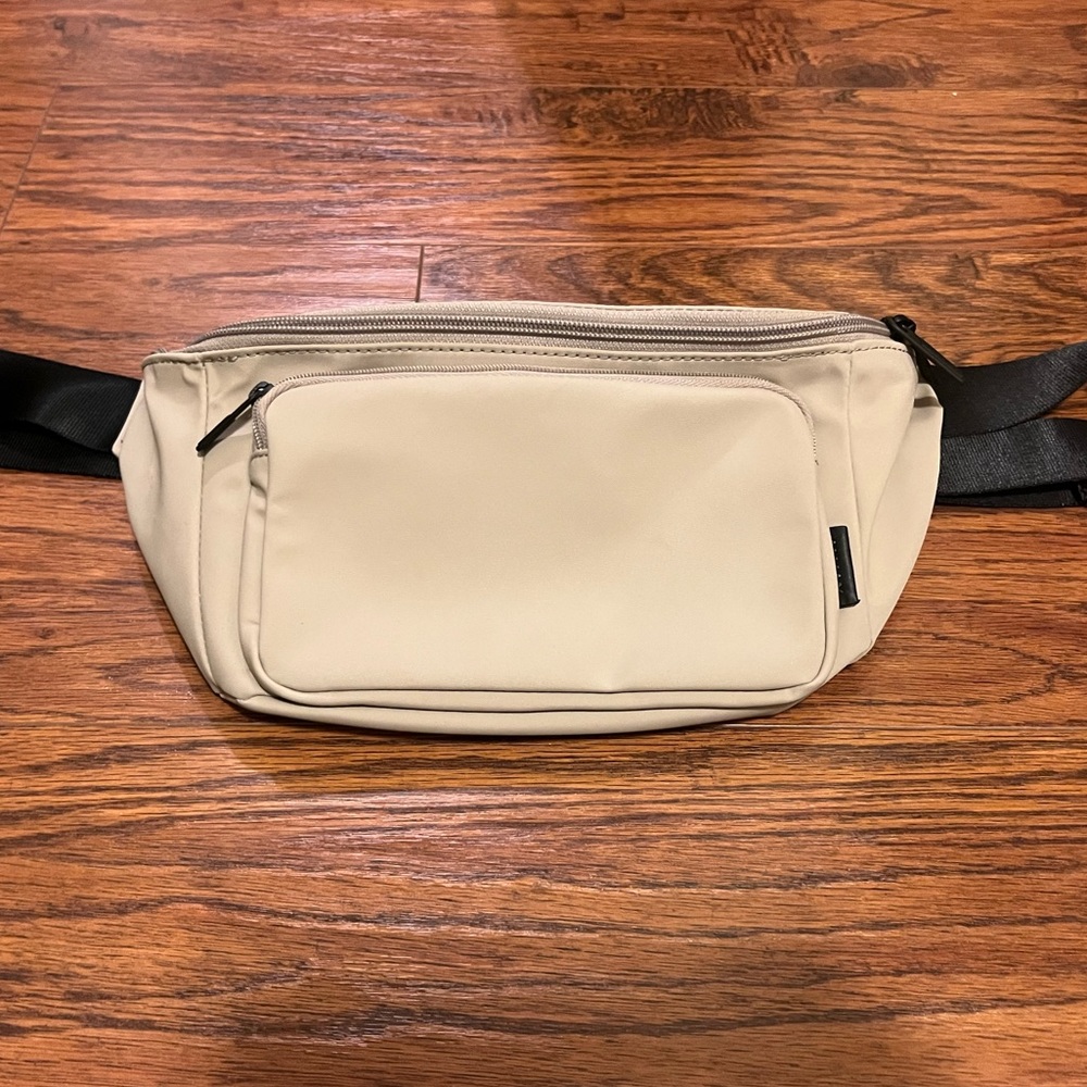 Away Everywhere Sling Bag in Sand color